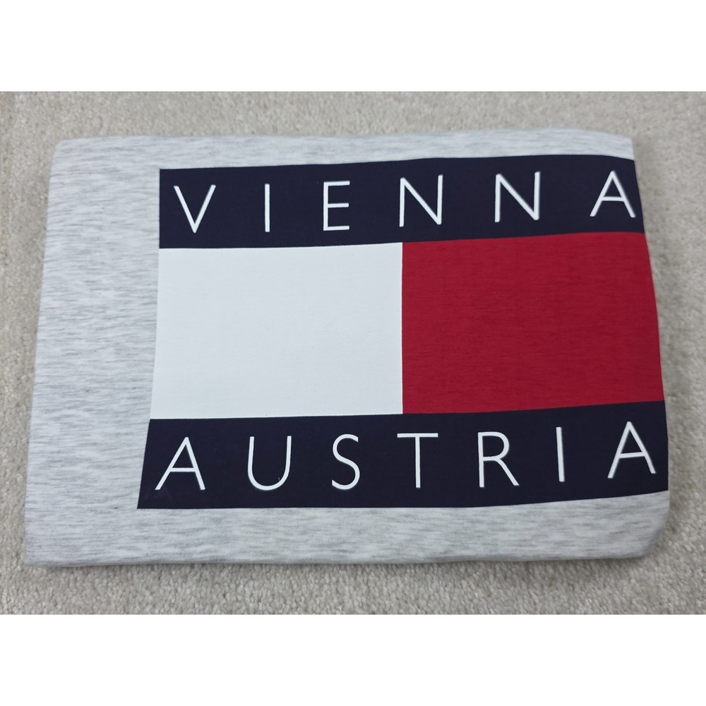 Tommy Hilfiger Vienna Austria‎ T-Shirt Mens L Heather Gray Vintage NWT